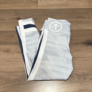 Gray and White Fleur-de-lis Leggings